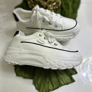 White Women's Comfortable Sneakers SoftStep